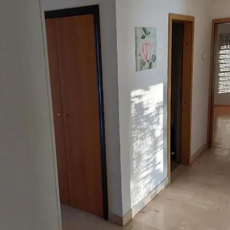 - Three Bedroom Apartamento Kožino
