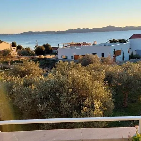 Apartamento - Three Bedroom Kožino