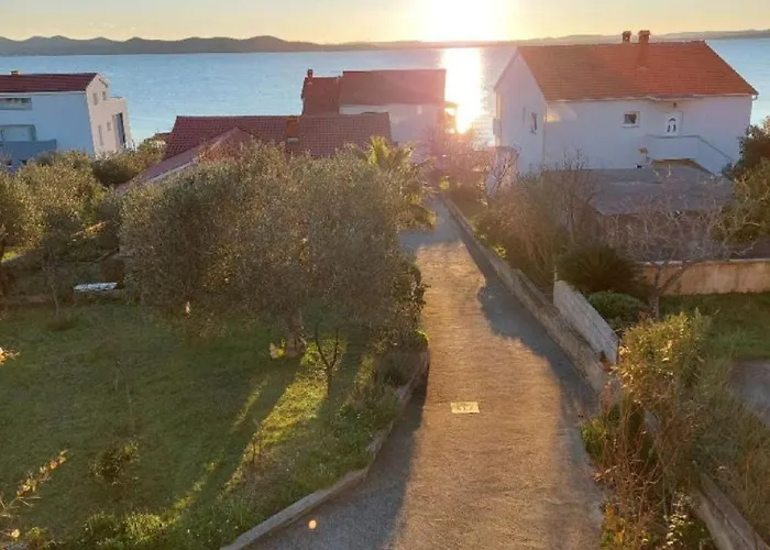 - Three Bedroom * Kožino
